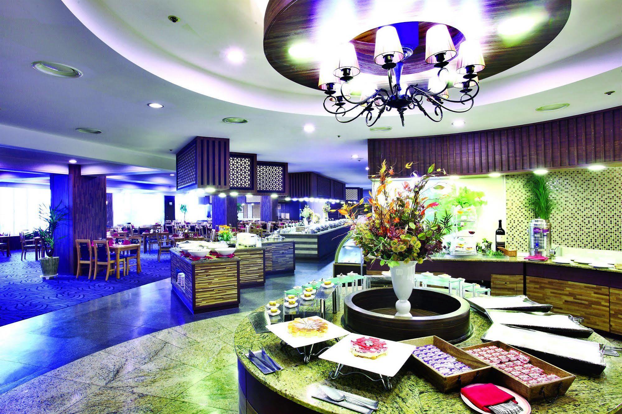 Hotel International Чханвон Экстерьер фото
